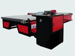 制作汽車(chē)腳墊設(shè)備多少錢(qián)？